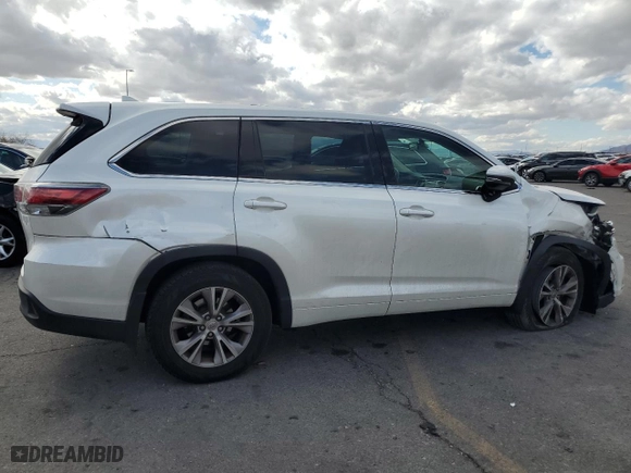 2015 Toyota Highlander LE with VIN 5TDBKRFH9FS079498, listed as a Copart auction lot 48985375 with 90,293 mi miles and Salvage Title. Bid and sale history available at carsss.com. Image 3.