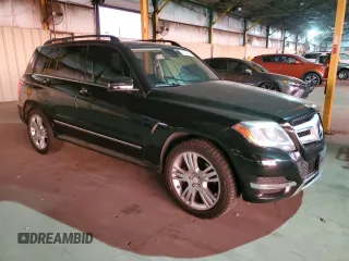 2015 Mercedes-Benz GLK 250 with VIN WDCGG0EB5FG415992, listed as a Copart auction lot 35979453 with 107,014 mi miles and . Bid and sale history available at DreamBid. Image 4.