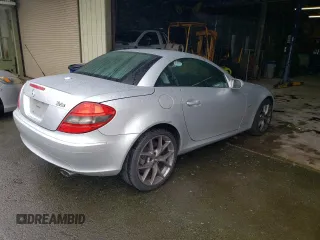 2008 Mercedes-Benz SLK 350 with VIN WDBWK56F58F179253, listed as a Copart auction lot 48260615 with 82,394 mi miles and Clean Title. Bid and sale history available at DreamBid. Image 3.