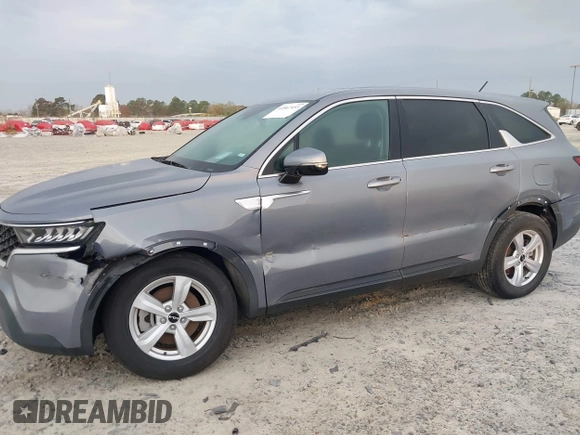 2022 Kia Sorento LX with VIN 5XYRG4LC8NG122154, listed as a IAAI auction lot 41867453 with 15,619 mi miles. Bid and sale history available at carsss.com. Image 6.