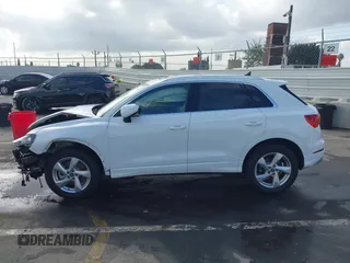 2022 Audi Q3 Premium with VIN WA1AUCF38N1121947, listed as a IAAI auction lot 41548155 with 25,477 mi miles. Bid and sale history available at carsss.com. Image 13.