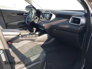 2017 Kia Sorento LX with VIN 5XYPG4A38HG206473, listed as a IAAI auction lot 41135610 with 114,810 mi miles. Bid and sale history available at carsss.com. Image 5.