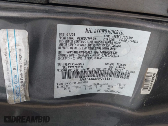 2005 Ford Focus S with VIN 1FAFP34N65W246882, listed as a IAAI auction lot 41894030 with 289,678 mi miles. Bid and sale history available at carsss.com. Image 9.
