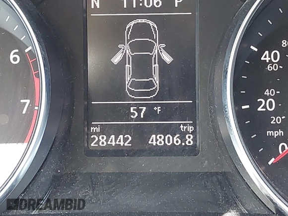 2017 Volkswagen Passat SE with VIN 1VWBT7A3XHC015940, listed as a IAAI auction lot 42027997 with 28,442 mi miles and . Bid and sale history available at DreamBid. Image 16.
