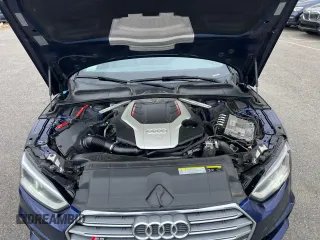 2018 Audi S5 Premium Plus z VIN WAUP4AF50JA008006, wystawiony jako Copart lot #58092055 z przebiegiem 134 205 mil mil oraz Tytuł czysty. Historia ofert i sprzedaży dostępna na DreamBid. Obrazek 8.
