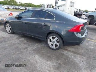 2012 Volvo S60 T5 с VIN YV1622FSXC2042252, выставлен на аукционе IAAI как лот 42546252 с пробегом 117 212 миль миль и . История ставок и продаж доступна на DreamBid. Изображение 3.