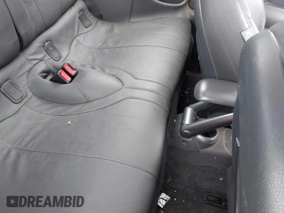 2006 MINI Hardtop S with VIN WMWRE33516TL22491, listed as a IAAI auction lot 42134690 with 163,912 mi miles and . Bid and sale history available at DreamBid. Image 8.