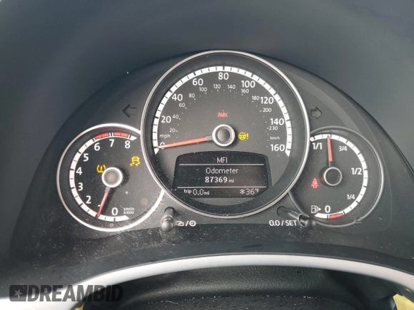 2015 Volkswagen Beetle with VIN 3VWH17AT4FM636845, listed as a Copart auction lot 81332594 with 87,369 mi miles and Salvage Title. Bid and sale history available at DreamBid. Image 9.