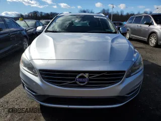 2015 Volvo V60 T5 Drive-E Premier z VIN YV140MEK6F1225135, wystawiony jako Copart lot #47532495 z przebiegiem 119 872 mil mil oraz Czysty tytuł • Clean title. Historia ofert i sprzedaży dostępna na DreamBid. Obrazek 5.