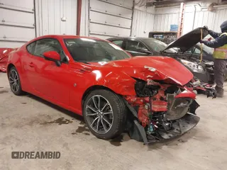 2017 Toyota 86 with VIN JF1ZNAA13H8710941, listed as a IAAI auction lot 41500207 with 92,266 mi miles. Bid and sale history available at carsss.com. Image 1.