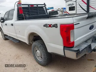 2019 Ford F-250 XL с VIN 1FT7W2B65KEE73554, выставлен на аукционе IAAI как лот 42523527 с пробегом 260 323 миль миль и . История ставок и продаж доступна на DreamBid. Изображение 3.