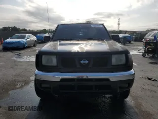 2000 Nissan Frontier XE with VIN 1N6ED27T7YC300373, listed as a Copart auction lot 55829535 with 301,305 mi miles and Salvage title. Bid and sale history available at DreamBid. Image 5.