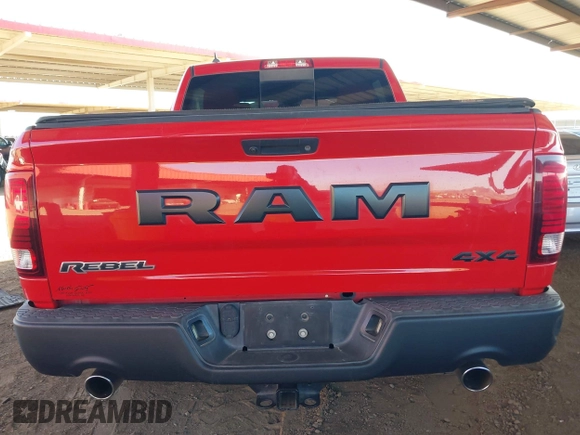 2016 Ram 1500 Rebel z VIN 1C6RR7YT3GS175255, wystawiony jako IAAI lot #42085582 z przebiegiem 67 971 mil mil oraz . Historia ofert i sprzedaży dostępna na DreamBid. Obrazek 16.