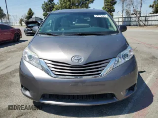 2017 Toyota Sienna LE Auto Access Seat with VIN 5TDKZ3DC0HS884552, listed as a Copart auction lot 54776825 with 59,262 mi miles and Salvage title. Bid and sale history available at DreamBid. Image 5.
