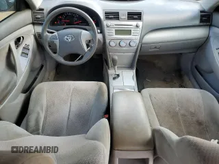 2011 Toyota Camry LE z VIN 4T1BF3EK7BU128665, wystawiony jako Copart lot #78161054 z przebiegiem 219 457 mil mil oraz Szkoda całkowita • Salvage title. Historia ofert i sprzedaży dostępna na DreamBid. Obrazek 8.