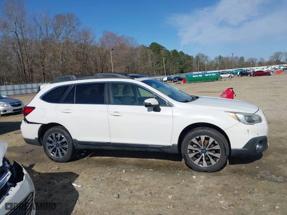 2015 Subaru Outback 2.5i Limited with VIN 4S4BSALC5F3258161, listed as a IAAI auction lot 41752985 with 127,644 mi miles. Bid and sale history available at carsss.com. Image 13.