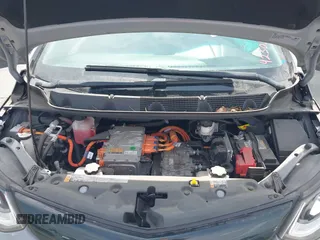2019 Chevrolet Bolt EV LT z VIN 1G1FW6S06K4102223, wystawiony jako IAAI lot #42305594 z przebiegiem 136 966 mil mil oraz . Historia ofert i sprzedaży dostępna na DreamBid. Obrazek 10.