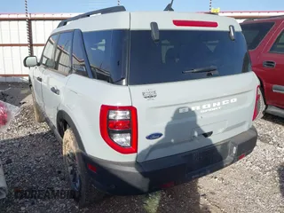 2024 Ford Bronco Sport Big Bend z VIN 3FMCR9B65RRE43228, wystawiony jako IAAI lot #41804723 z przebiegiem 20 003 mil mil oraz . Historia ofert i sprzedaży dostępna na DreamBid. Obrazek 3.