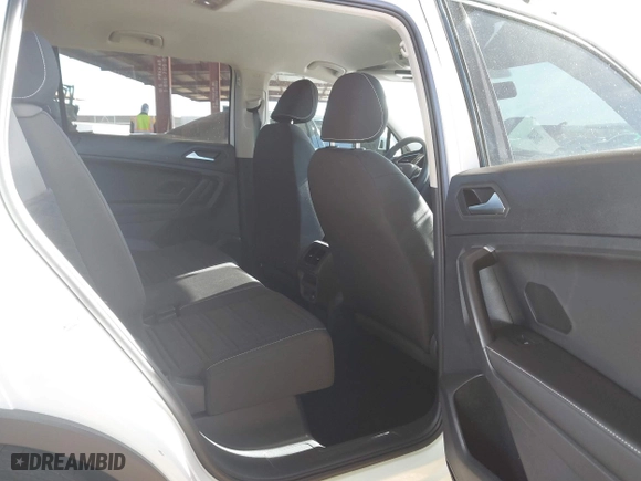 2022 Volkswagen Tiguan S with VIN 3VV1B7AX2NM001840, listed as a IAAI auction lot 41425588 with 28,720 mi miles. Bid and sale history available at carsss.com. Image 8.
