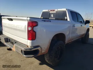 2019 Chevrolet Silverado 1500 LTZ with VIN 1GCUYGED7KZ114882, listed as a Copart auction lot 43060295 with 137,834 mi miles and Salvage Title. Bid and sale history available at carsss.com. Image 3.