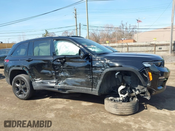 2024 Jeep Grand Cherokee Limited z VIN 1C4RJHBG2R8601244, wystawiony jako IAAI lot #41854002 z przebiegiem 10 606 mil mil oraz . Historia ofert i sprzedaży dostępna na DreamBid. Obrazek 13.