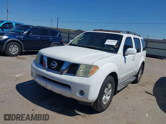 2005 Nissan Pathfinder SE with VIN 5N1AR18UX5C791209, listed as a IAAI auction lot 41752470 with 178,465 mi miles. Bid and sale history available at carsss.com. Image 2.
