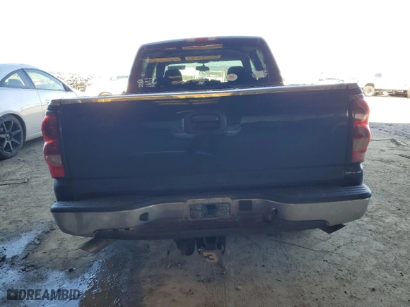 2006 Chevrolet Silverado 1500 LT1 with VIN 2GCEC13T261223050, listed as a Copart auction lot 44724155 with 332,620 mi miles and Salvage Title. Bid and sale history available at carsss.com. Image 6.