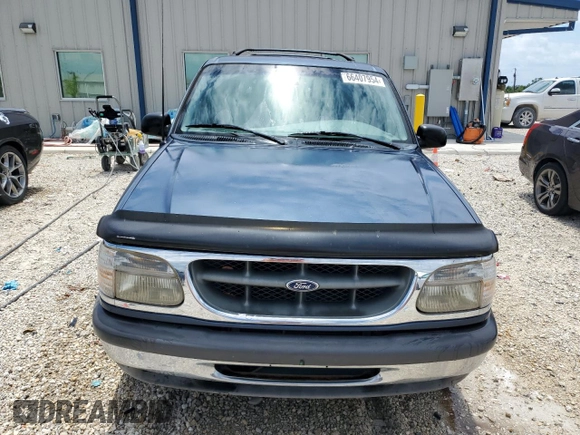 1998 Ford Explorer XLT z VIN 1FMZU32E6WUD38246, wystawiony jako Copart lot #66407954 z przebiegiem 103 018 mil mil oraz Szkoda całkowita • Salvage title. Historia ofert i sprzedaży dostępna na DreamBid. Obrazek 5.