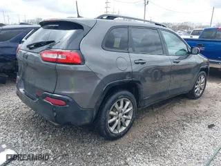 2018 Jeep Cherokee Latitude with VIN 1C4PJLCX4JD606207, listed as a IAAI auction lot 41734487 with 202,619 mi miles. Bid and sale history available at carsss.com. Image 4.