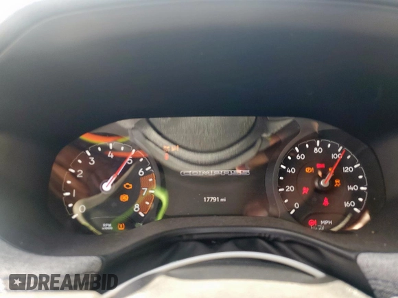 2025 Jeep Compass Latitude with VIN 3C4NJDBN5ST524494, listed as a Copart auction lot 65656135 with 17,791 mi miles and Clean title. Bid and sale history available at DreamBid. Image 9.