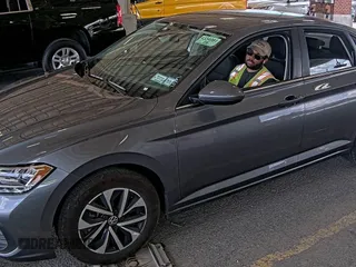 2024 Volkswagen Jetta S с VIN 3VW5M7BU5RM051603, выставлен на аукционе IAAI как лот 42809071 с пробегом 27 297 миль миль и . История ставок и продаж доступна на DreamBid. Изображение 7.