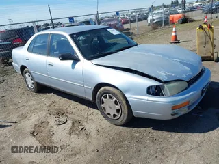 1996 Toyota Camry DX with VIN JT2BG12K4T0381387, listed as a IAAI auction lot 41866017 with 177,198 mi miles. Bid and sale history available at carsss.com. Image 1.
