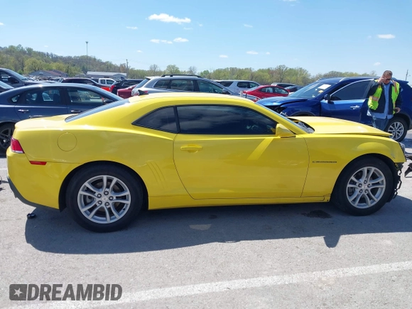 2015 Chevrolet Camaro LS z VIN 2G1FB1E36F9249133, wystawiony jako IAAI lot #42026600 z przebiegiem 63 300 mil mil oraz . Historia ofert i sprzedaży dostępna na DreamBid. Obrazek 14.