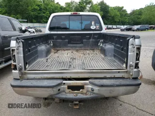 2005 Ford F-350 XL z VIN 1FTWW31P55EA70013, wystawiony jako Copart lot #62473005 z przebiegiem 205 642 mil mil oraz Szkoda całkowita • Salvage title. Historia ofert i sprzedaży dostępna na DreamBid. Obrazek 6.