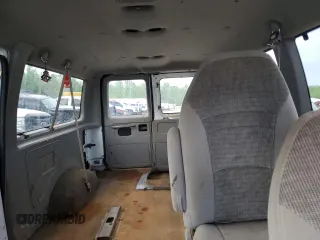 2000 Ford Econoline Passenger XL с VIN 1FMRE11WXYHA95807, выставлен на аукционе Copart как лот 53096555 с пробегом 180 652 миль миль и Списание • Salvage title. История ставок и продаж доступна на DreamBid. Изображение 10.