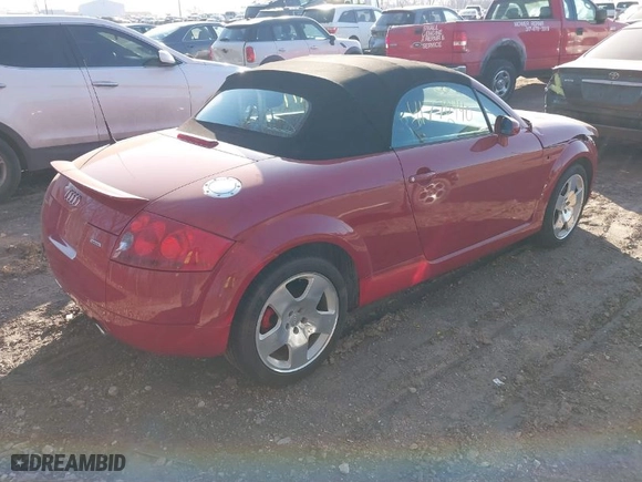 2001 Audi TT with VIN TRUUT28N811006697, listed as a IAAI auction lot 41770440 with 62,628 mi miles. Bid and sale history available at carsss.com. Image 4.