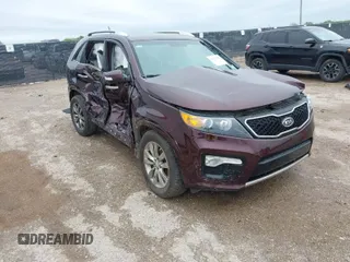 2013 Kia Sorento SX with VIN 5XYKW4A26DG323788, listed as a IAAI auction lot 41937685 with 35,074 mi miles. Bid and sale history available at carsss.com. Image 1.
