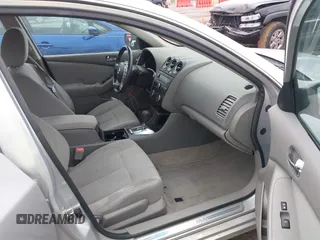 2012 Nissan Altima S z VIN 1N4AL2AP6CC193122, wystawiony jako IAAI lot #42311063 z przebiegiem 183 570 mil mil oraz . Historia ofert i sprzedaży dostępna na DreamBid. Obrazek 5.