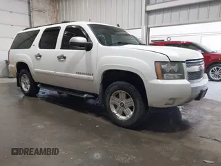 2008 Chevrolet Suburban LTZ with VIN 3GNFK16378G195394, listed as a IAAI auction lot 42606600 with 194,739 mi miles and . Bid and sale history available at DreamBid. Image 1.