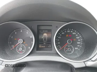 2010 Volkswagen GTI z VIN WVWGV7AJ1AW264214, wystawiony jako IAAI lot #42341801 z przebiegiem 165 464 mil mil oraz . Historia ofert i sprzedaży dostępna na DreamBid. Obrazek 7.