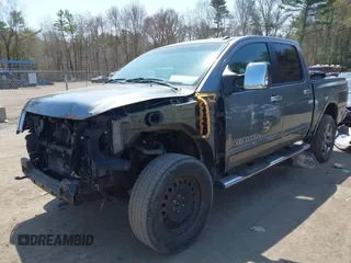 2015 Nissan Titan SV z VIN 1N6AA0EC4FN500837, wystawiony jako IAAI lot #42004647 z przebiegiem 140 603 mil mil oraz . Historia ofert i sprzedaży dostępna na DreamBid. Obrazek 2.