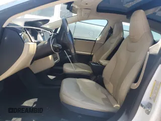 2013 Tesla Model S с VIN 5YJSA1DG5DFP03667, выставлен на аукционе Copart как лот 57685985 с пробегом 87 146 миль миль и Чистый • Clean title. История ставок и продаж доступна на DreamBid. Изображение 7.