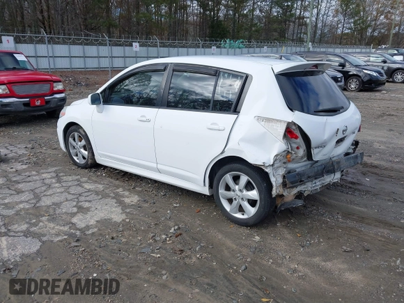 2011 Nissan Versa S с VIN 3N1BC1CP8BL377408, выставлен на аукционе IAAI как лот 41080991 с пробегом 121 541 миль миль и . История ставок и продаж доступна на DreamBid. Изображение 3.