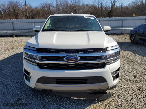 2022 Ford Expedition Max Limited with VIN 1FMJK1KT4NEA32824, listed as a Copart auction lot 41697225 with NaN miles and Salvage Title. Bid and sale history available at carsss.com. Image 5.