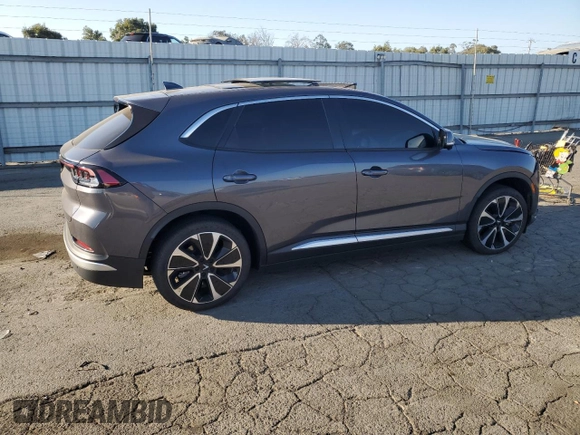 2023 VinFast VF 8 Plus с VIN RLLV1AFA9PH002999, выставлен на аукционе Copart как лот 73824804 с пробегом 7 848 миль миль и Списание • Salvage title. История ставок и продаж доступна на DreamBid. Изображение 3.