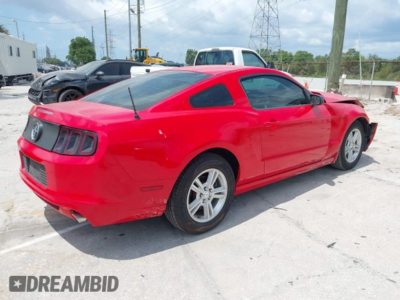 2014 Ford Mustang V6 с VIN 1ZVBP8AM8E5206985, выставлен на аукционе IAAI как лот 42155843 с пробегом 110 363 миль миль и . История ставок и продаж доступна на DreamBid. Изображение 4.