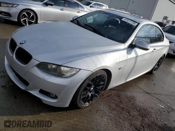2009 BMW 3 Series 328i with VIN WBAWV13579P122218, listed as a Copart auction lot 41417735 with 89,963 mi miles and Salvage title. Bid and sale history available at DreamBid. Image 1.