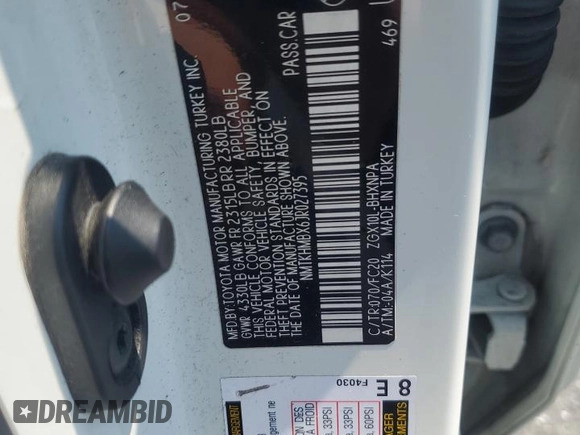2018 Toyota C-HR XLE with VIN NMTKHMBX6JR027395, listed as a Copart auction lot 63071605 with 124,293 mi miles and Clean title. Bid and sale history available at DreamBid. Image 13.