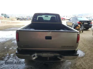 2002 Chevrolet S-10 LS with VIN 1GCDT19WX28203312, listed as a Copart auction lot 50012275 with 253,514 mi miles and Clean Title. Bid and sale history available at carsss.com. Image 6.
