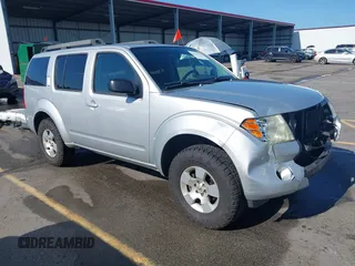 2011 Nissan Pathfinder LE with VIN 5N1AR1NB7BC635112, listed as a IAAI auction lot 42520178 with 286,434 mi miles and . Bid and sale history available at DreamBid. Image 1.